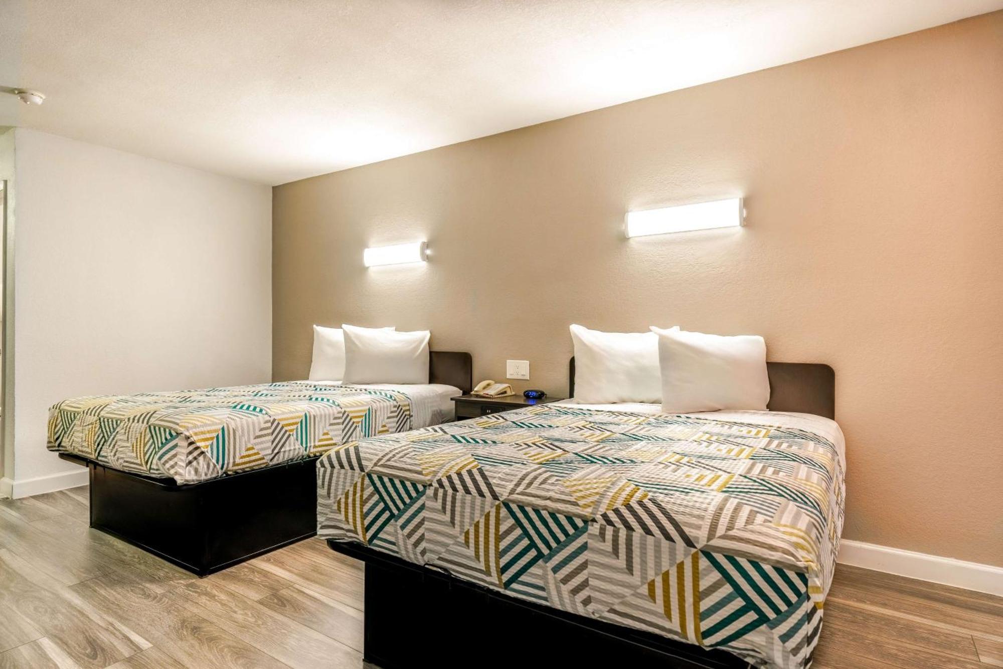 Studio 6 Fort Worth, Tx - Stockyards East Экстерьер фото